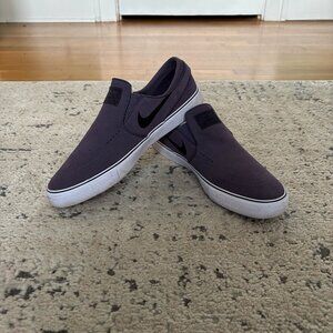 LIKE NEW Nike Janoski Slip-On Shoes (Men's Size 11)